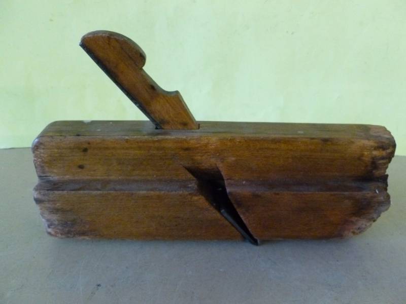 lot 88 image: Antique Wood Plane
