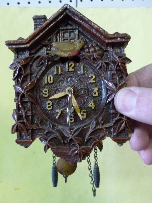 lot 103 image: Vintage Clock