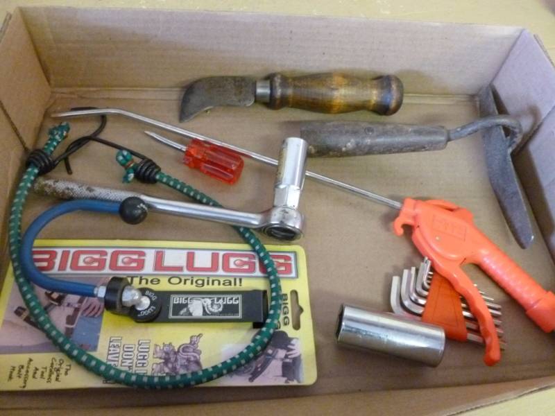 lot 111 image: Tools