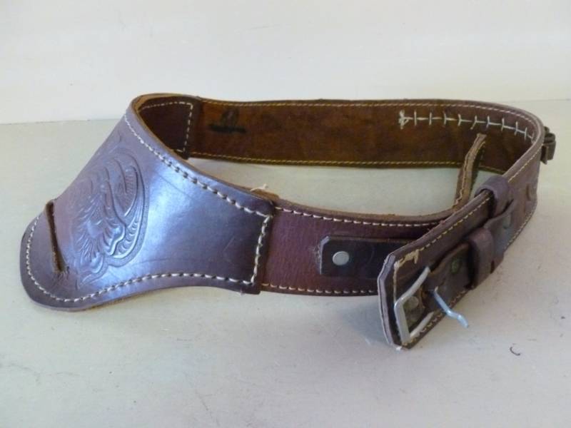 lot 137 image: Ammo Belt