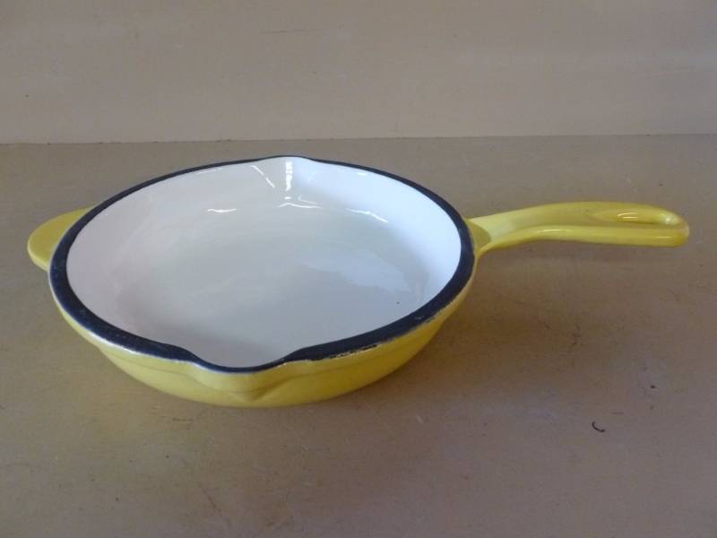 lot 142 image: Cast Iron Pan