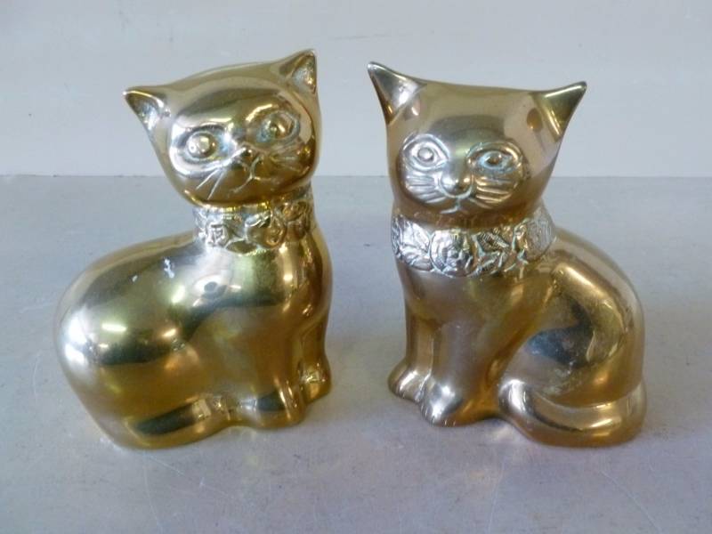 lot 174 image: Cast Brass Figurines