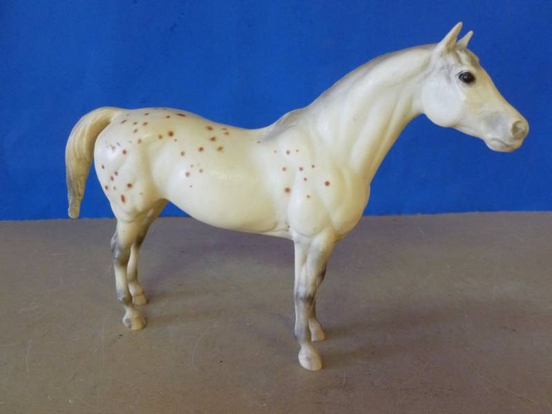 lot 203 image: Breyer Horse