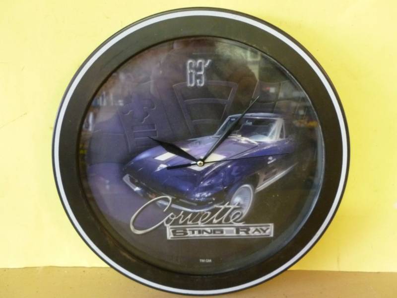 lot 228 image: Clock