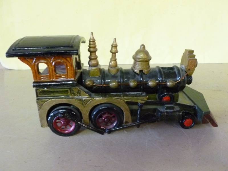 lot 248 image: Decorative