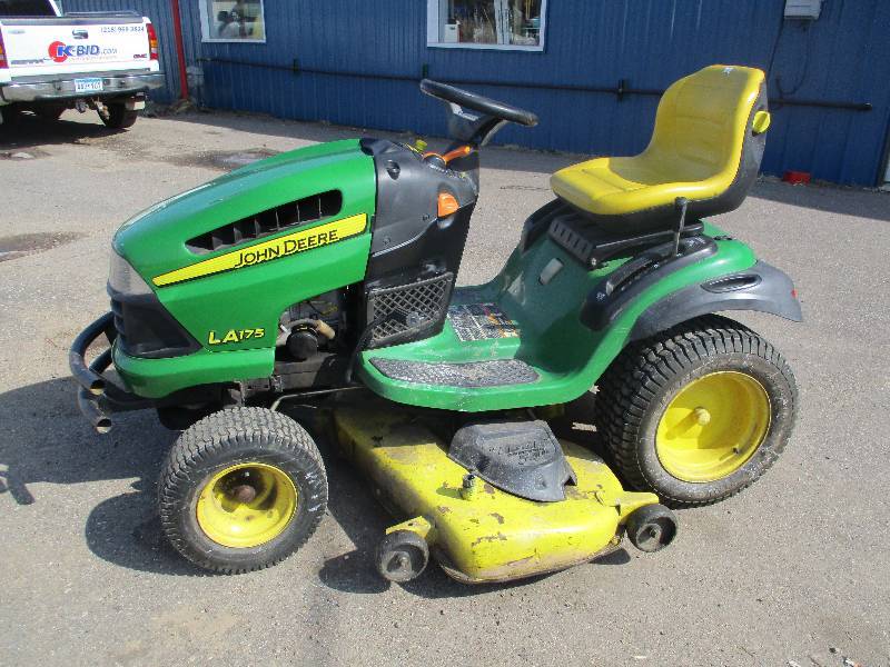 John Deere Riding Lawn Mower