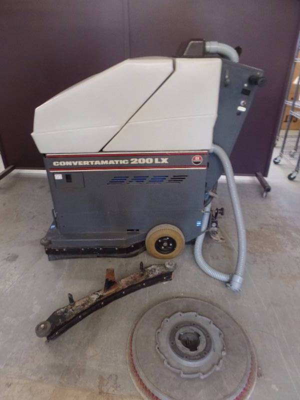 lot 701 image: Floor Scrubber
