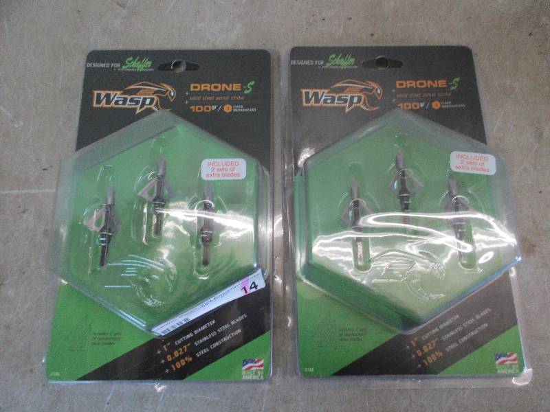 lot 14 image: 2 wasp drone S broad heads - 3 pack