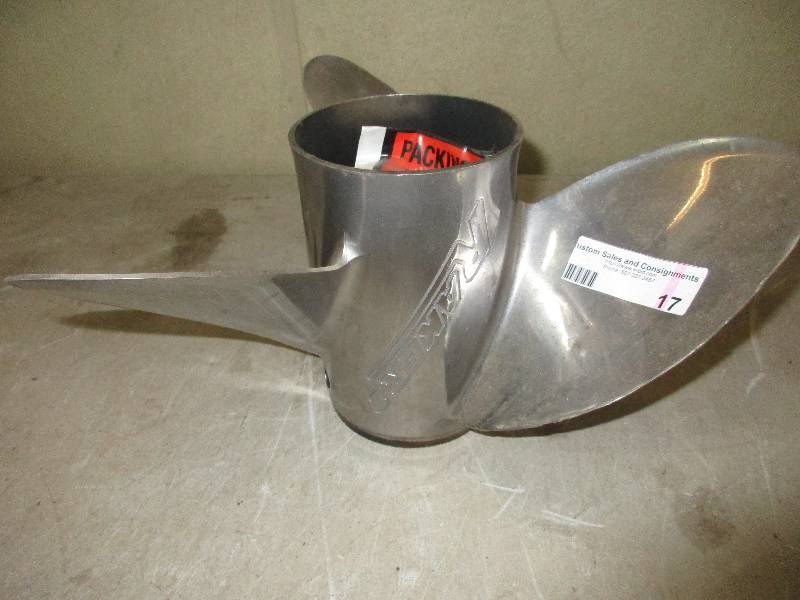 lot 17 image: raker 2 boat prop
