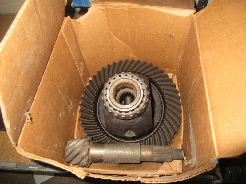 lot 30 image: locker case part # 26033477