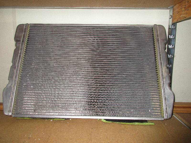 lot 65 image: Griffen aluminum radiator part # 1-25272-X