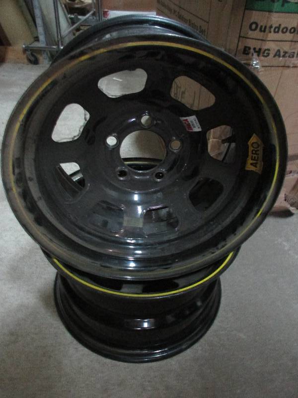 lot 84 image: 2 - 5 bolt 15rims - BLACK 2 offset