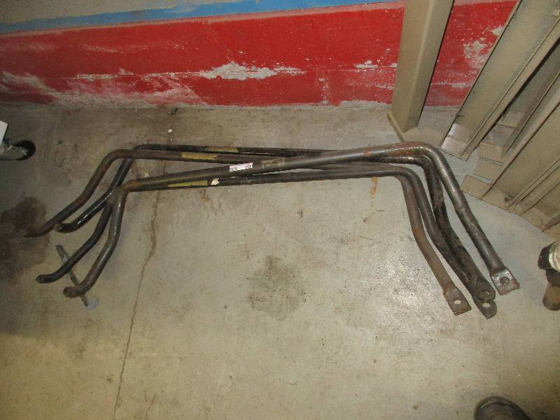 lot 119 image: 4 stabilizer bars