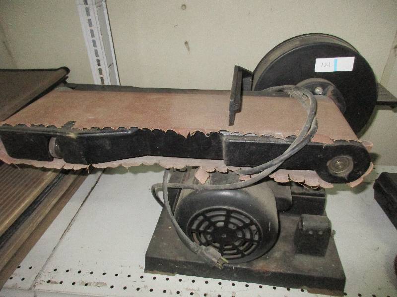 lot 121 image: belt sander
