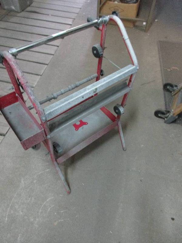 lot 122 image: auto body masking cart