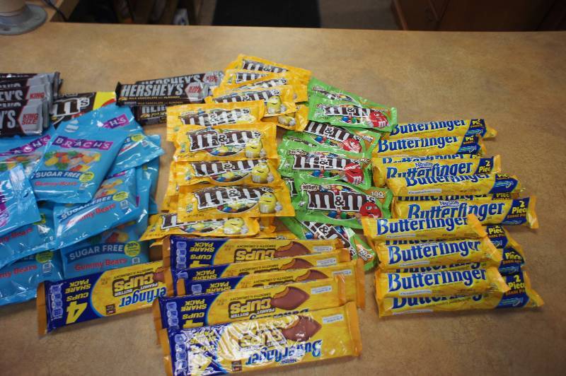 lot 132 image: Large Lot of Assorted Candy - All Items Expired In 2016 -