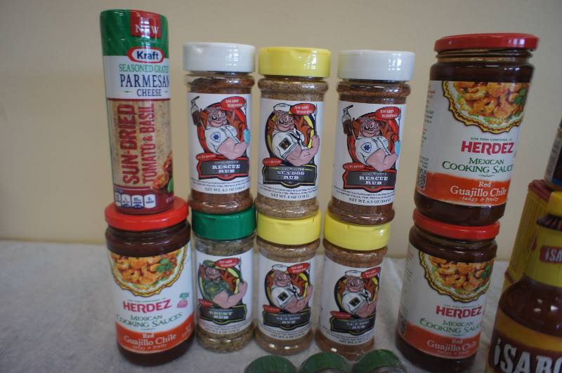 lot 165 image: Large Lot of Assorted Seasonings and Sauces - All Items Expired In 2016 -