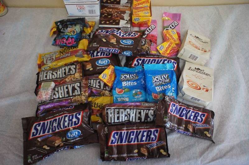 lot 167 image: Large Lot of Assorted Treats and Snacks - All Items Expired In 2016 -