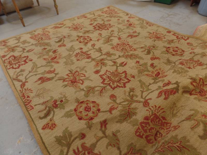 AREA RUG