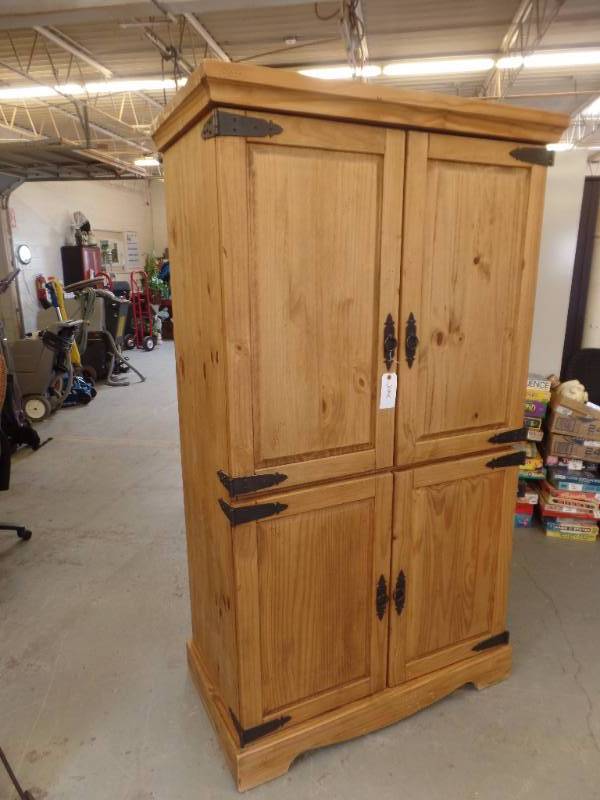 MEDIA ARMOIRE