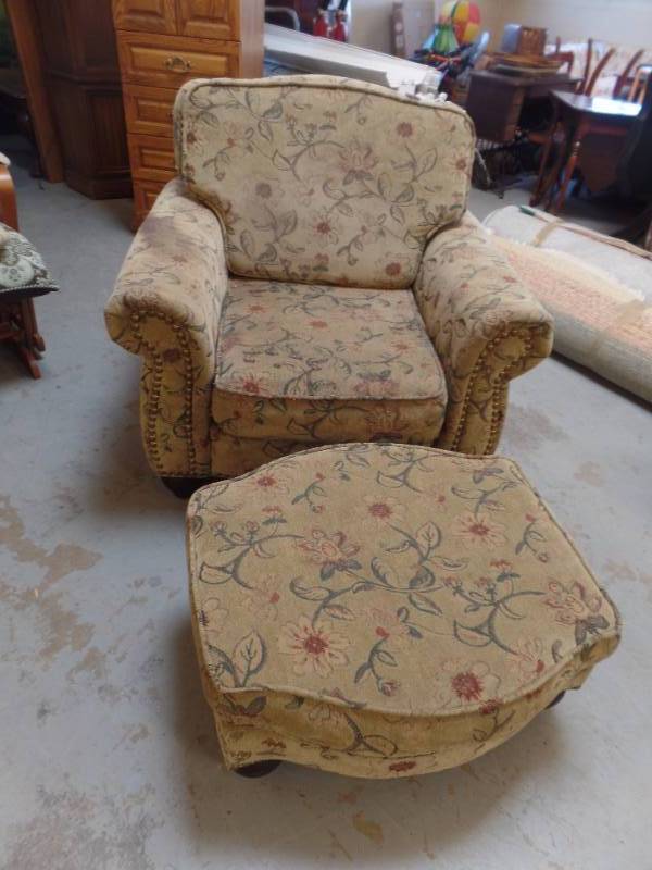 CHAIR AND OTTOMAN