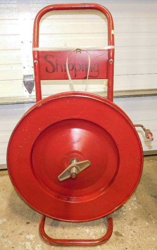 lot 1012 image: PALLET STRAPPING DOLLY