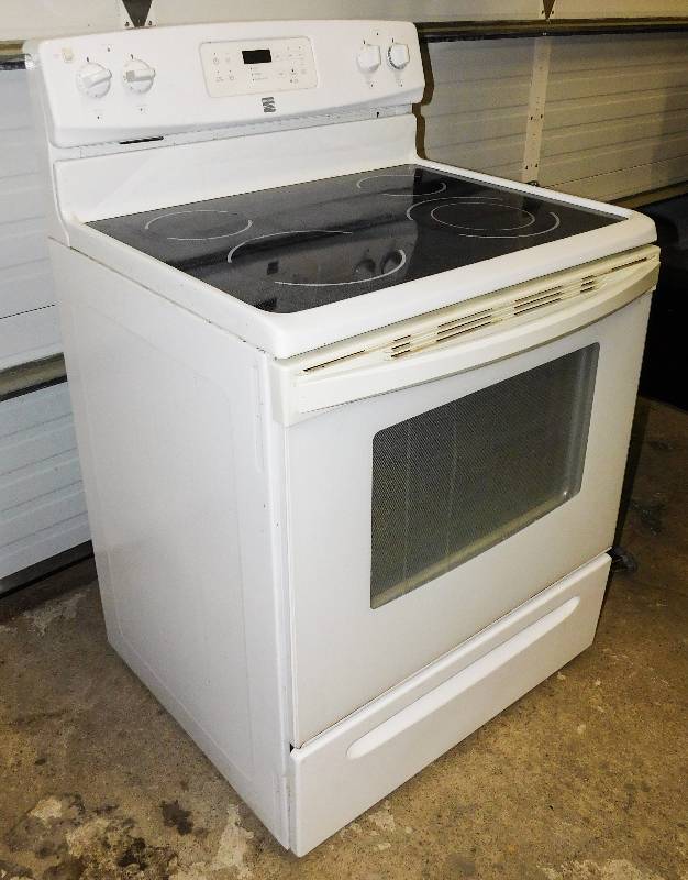 lot 1002 image: KENMORE ELECTRIC STOVE