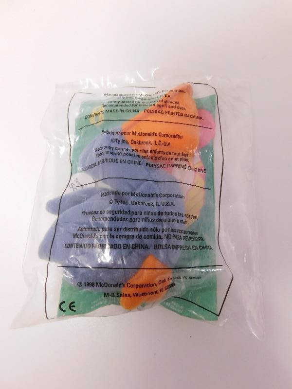 lot 1057 image: BEANIE BABY SCOOP THE PELICAN