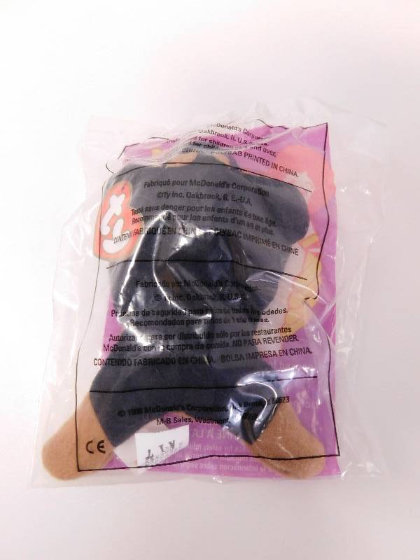lot 1064 image: BEANIE BABY DOBY THE DOBERMAN PINSCHER