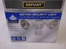 Defiant Motion security light never used