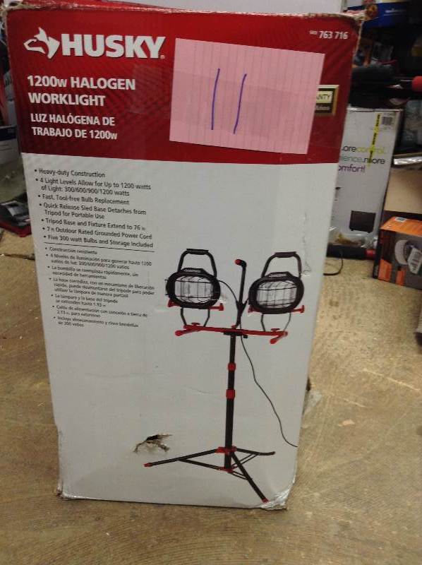 Husky 1200 W Halogen Worklight never used