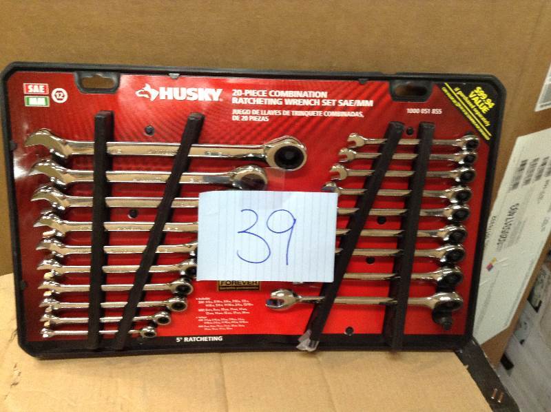 Husky 19 Piece combination Ratcheting set never used- (origibnal set was 20 pc but 1 is missing)