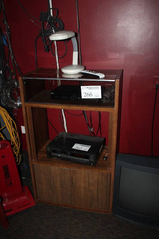 lot 266 image: Entertainment Stand