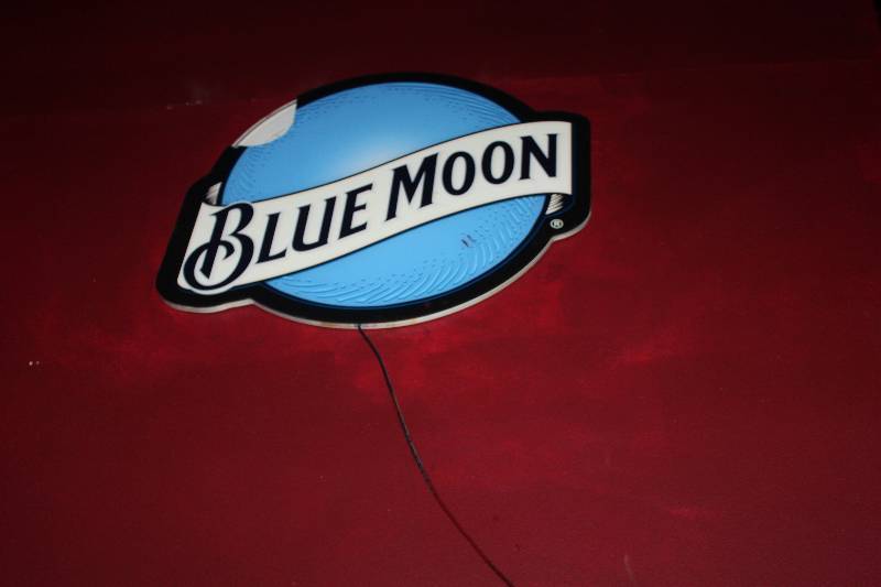 lot 38 image: Blue Moon Neon Light