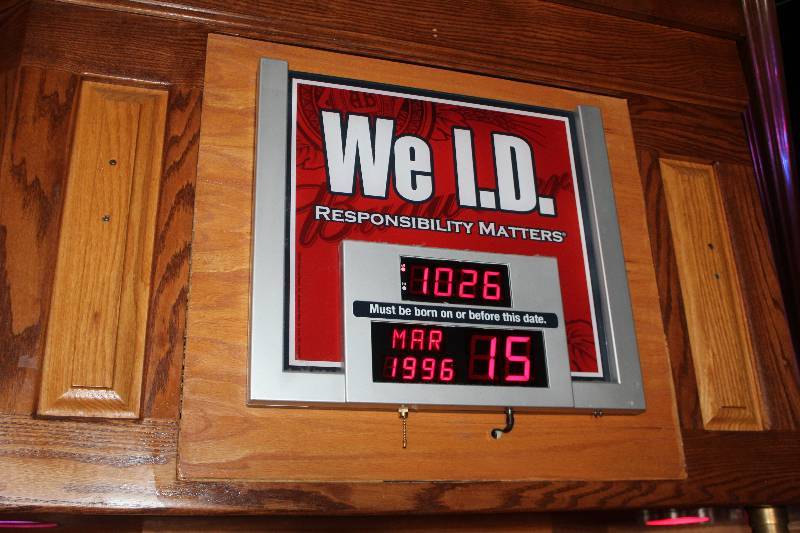 lot 49 image: We ID Sign