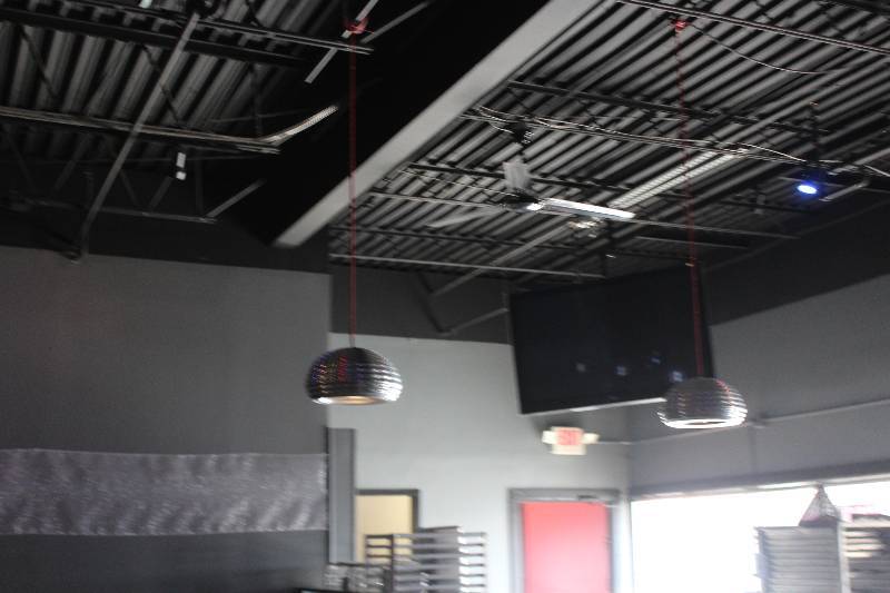 lot 201 image: Lot of (5) Hanging Lights