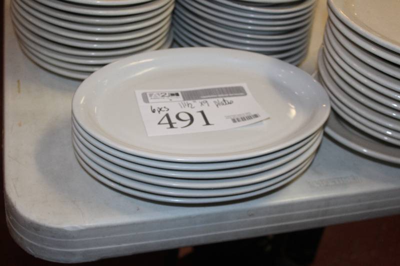 lot 491 image: Lot of (6) Inter American Porcelain China 11.5x9in. Steak Plates