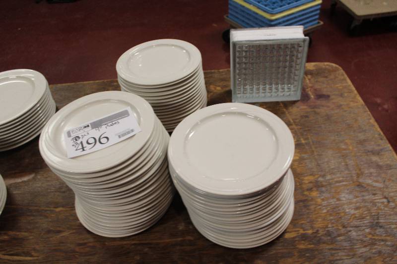 lot 496 image: Lot of (50) Syracuse China 9in. Plates