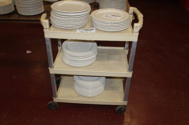 lot 263 image: Rubbermaid 3-Shelf Serving Cart