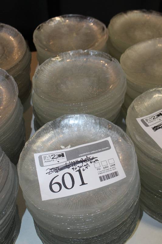 lot 601 image: Lot of (90) Glass 6.5in. Salad Plates