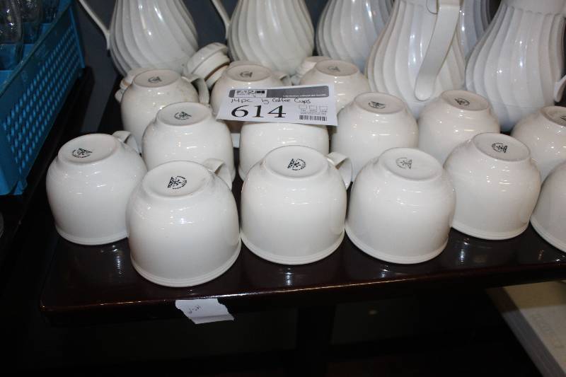 lot 614 image: Lot of (14) Homer Laughlin China Large Coffee Cups