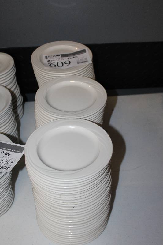 lot 609 image: Lot of (60) Syracuse China 7.25in. Plates