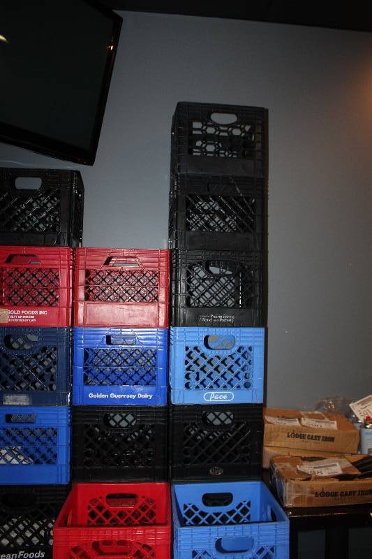 lot 581 image: Lot of (20) Milk Crates