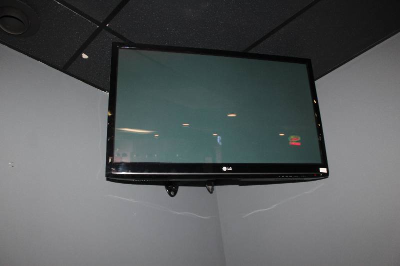 lot 52 image: LG Wall Mount 42in. TV