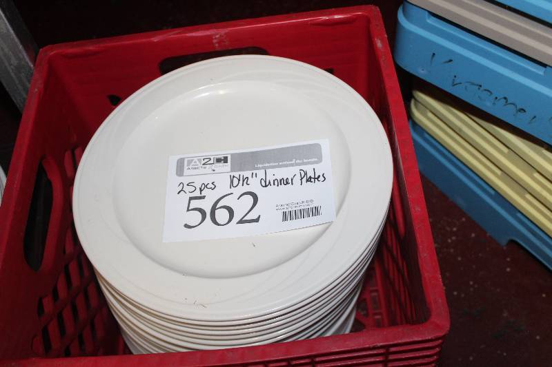 lot 562 image: Lot of (25) Syracuse China 10.5in. Plates