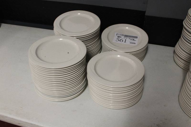 lot 561 image: Lot of (60) Syracuse China 10.5in. Plates