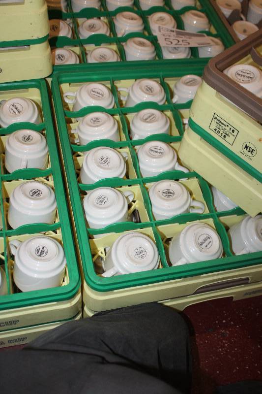lot 523 image: Lot of (32) Syracuse China Coffee Cups