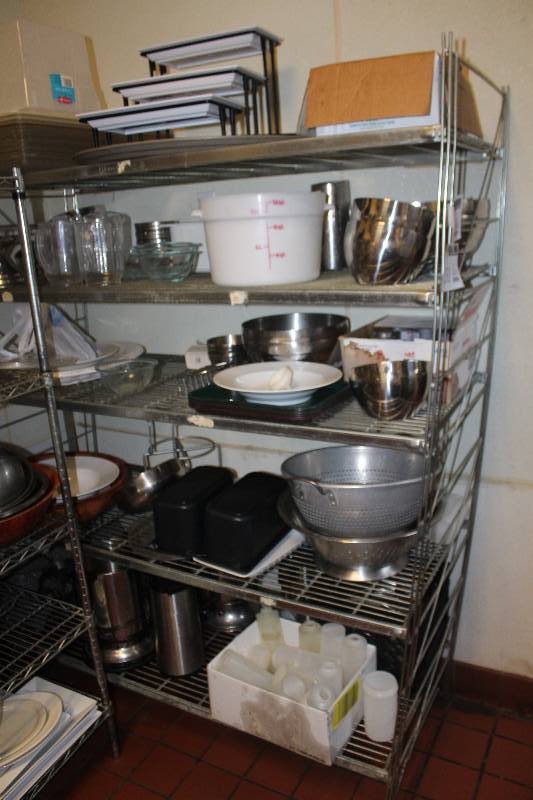 lot 131 image: 4-Shelf Rolling Rack