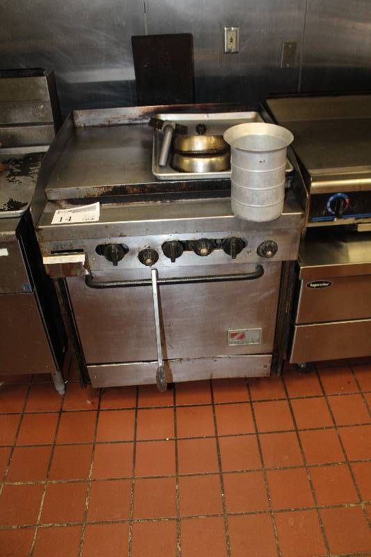 lot 14 image: Southbend NSF Commercial Stainless Steel Flat-top Oven