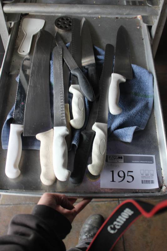 lot 195 image: Lot of (10) Kitchen Knives